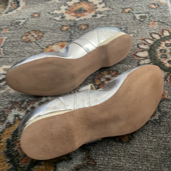 NWOT Vintage Silver Metallic Flat Mary Jane Leather Promenaders Dancing Shoes - Picture 3 of 12